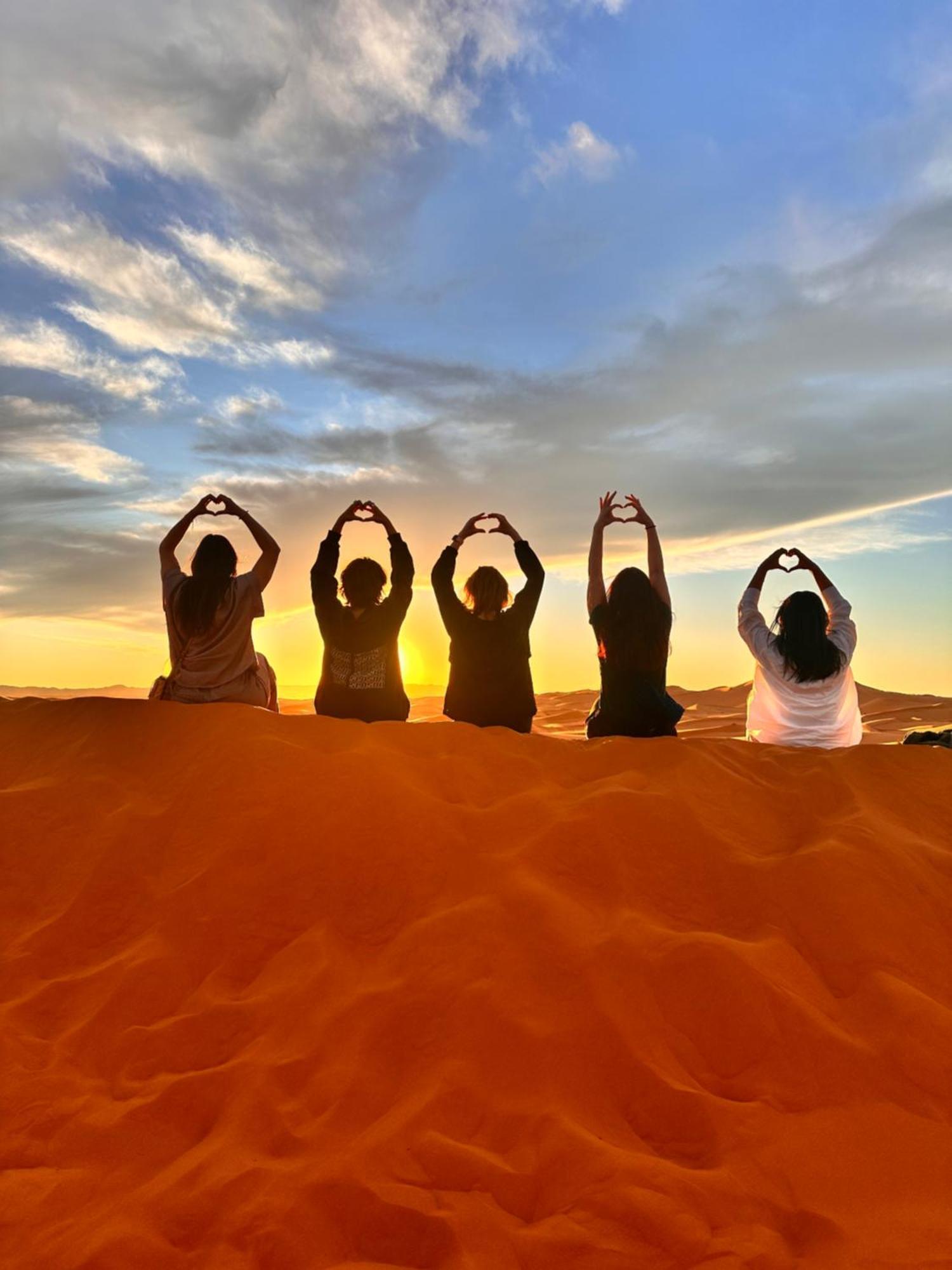 Merzouga Desert Luxury Camp Luaran gambar